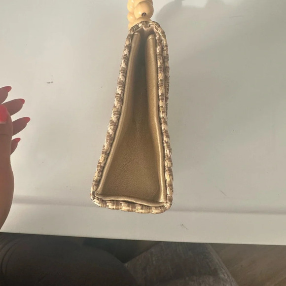 Chevron Straw Wooden Pearl Handle Purse - Picture 8 of 8